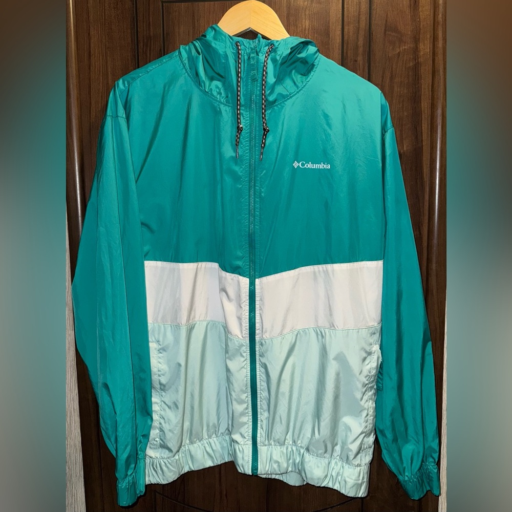 Women’s Columbia Windbreaker